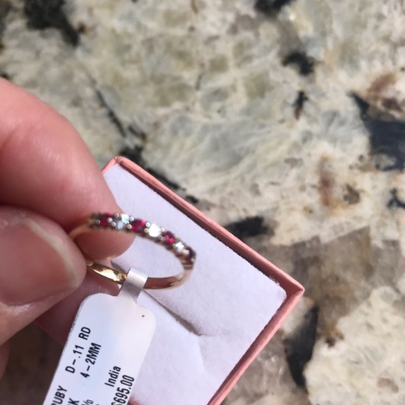 14 k yellow gold ring band with genuine diamonds - Picture 6 of 12